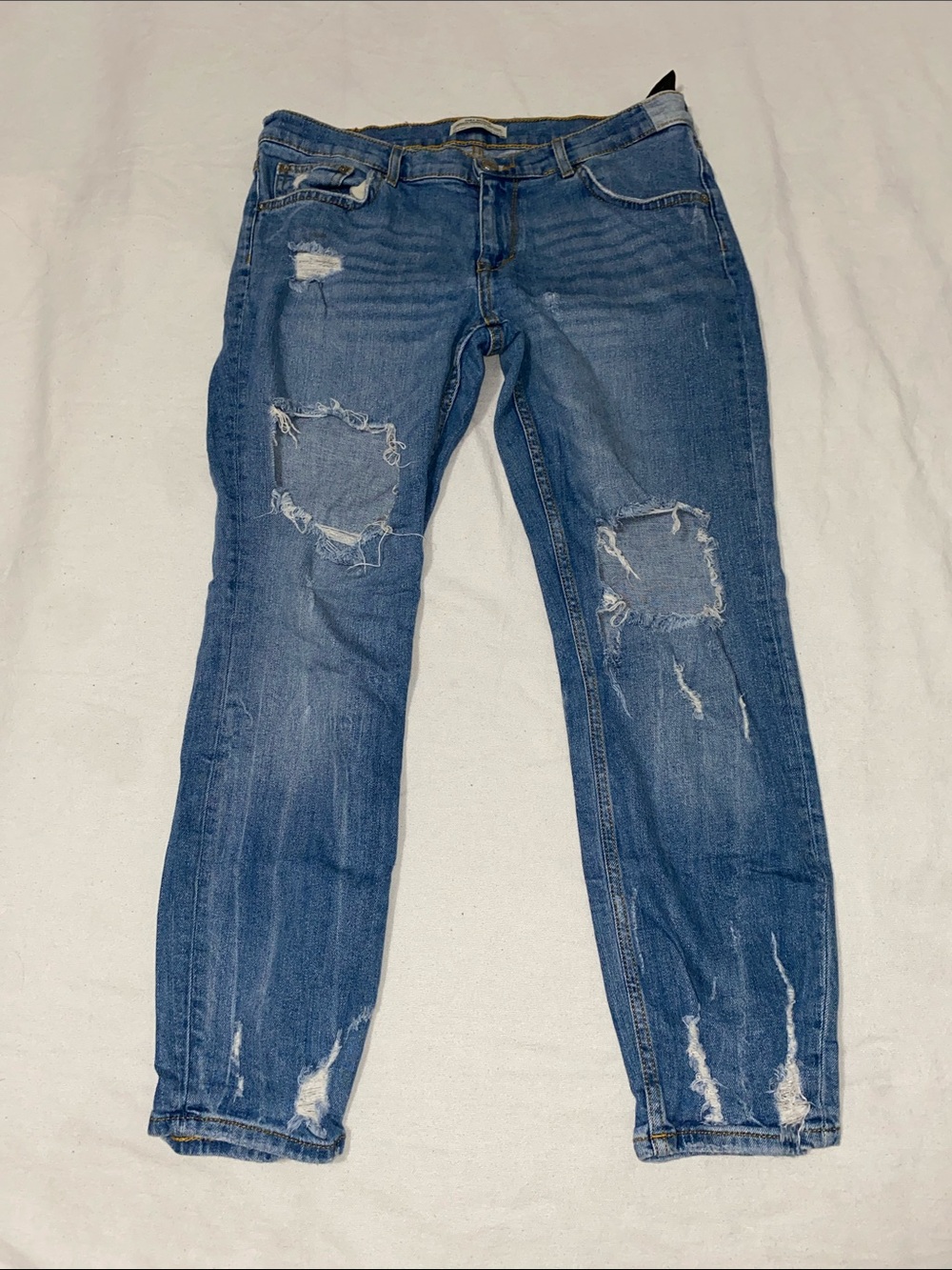 Zara Women’s Distressed Blue Skinny Jeans